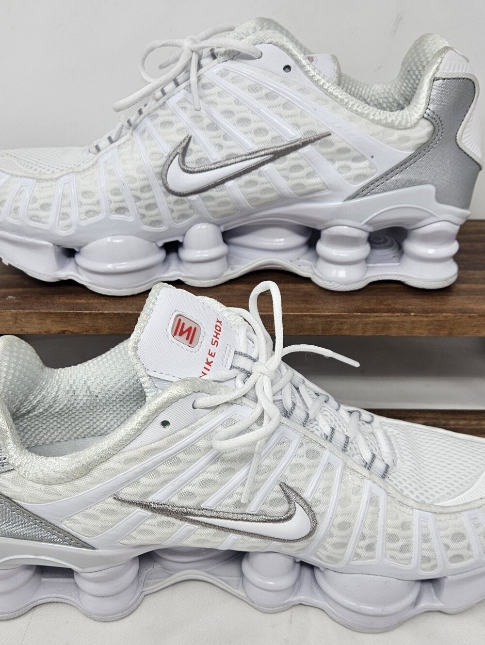 Nike Shox Women's 9 White